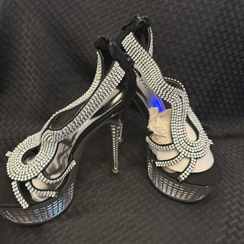 Beauty Heel Black 6” Stilettos - Picture 2 of 5